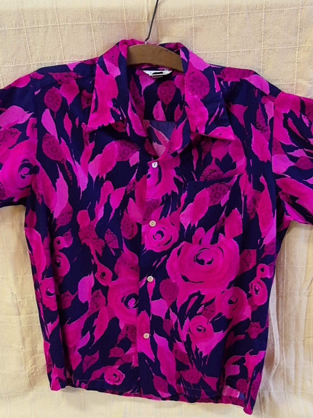Vintage Ladies Or Mens Hawaiian Button Up Shirt. Made In Honolulu By Mia Designs